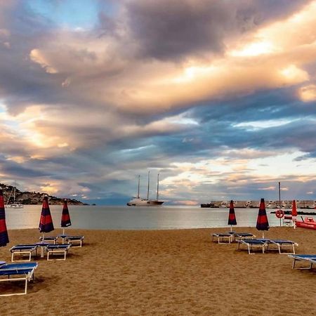 Sensoria Naxos Suites Giardini Naxos Bagian luar foto