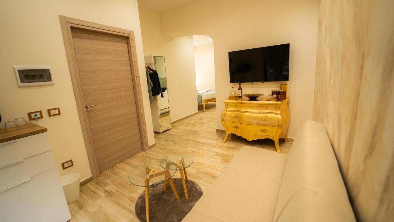 Sensoria Naxos Suites Giardini Naxos Bagian luar foto